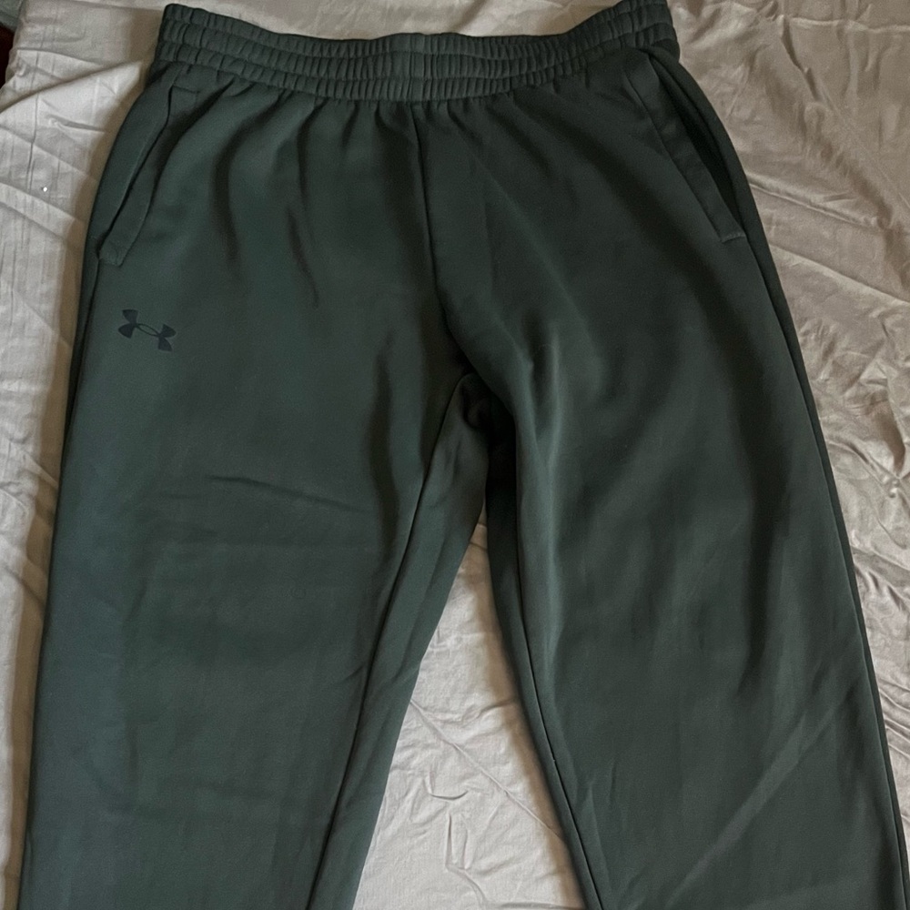 Men green under armour sweats